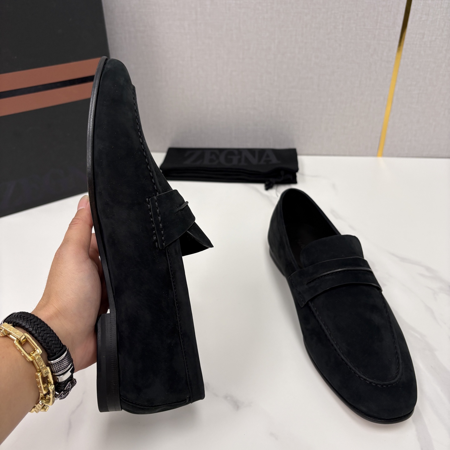 💋💍 Zegn* 杰尼～亚 新款乐福鞋皮鞋 这款 MOCASSIN粒面乐福皮鞋 以小牛面擦色皮/精品磨砂