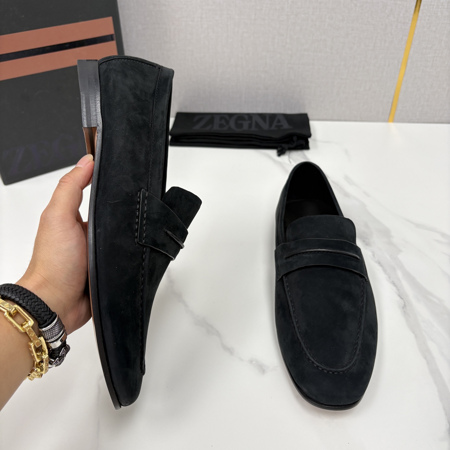 💋💍 Zegn* 杰尼～亚 新款乐福鞋皮鞋 这款 MOCASSIN粒面乐福皮鞋 以小牛面擦色皮/精品磨砂