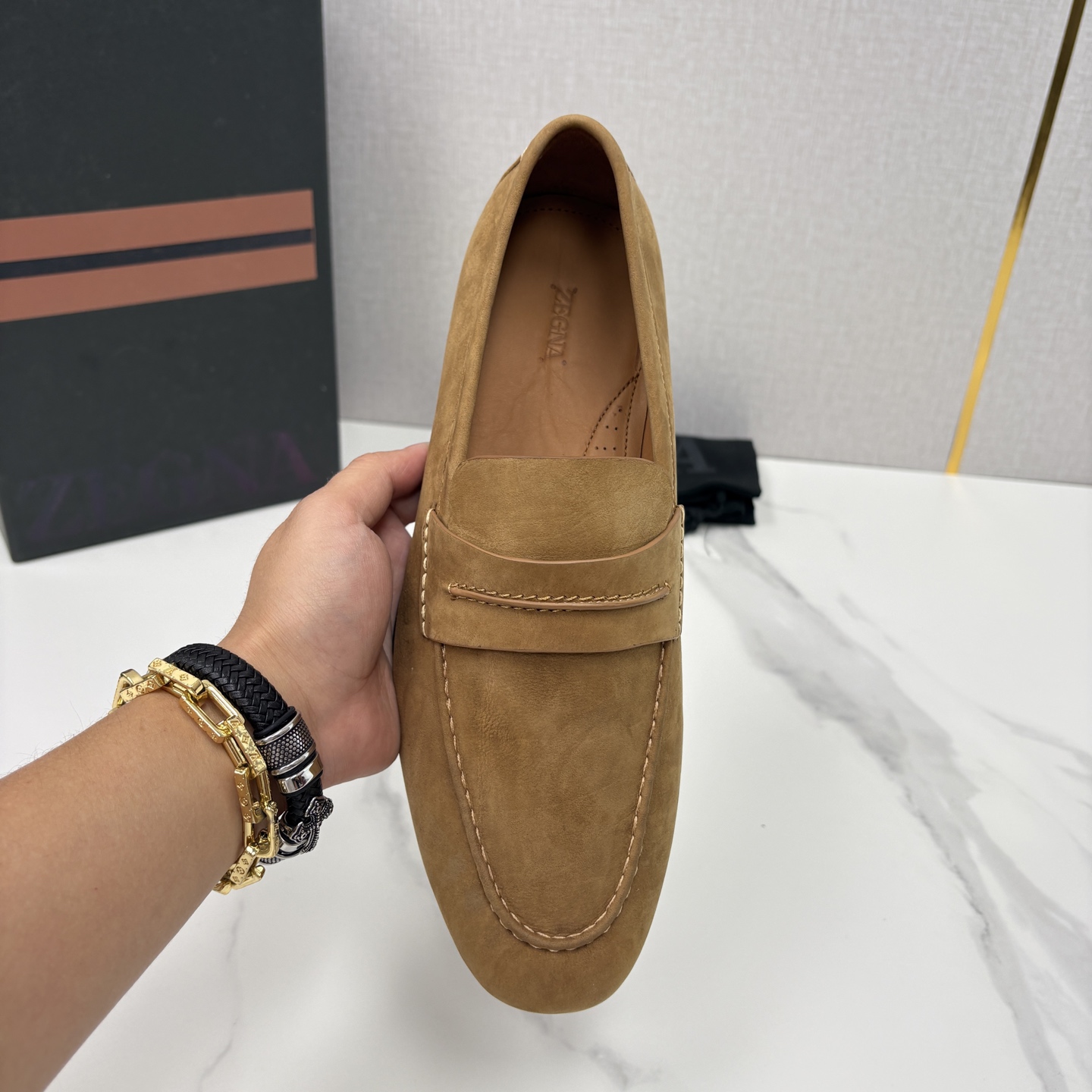 💋💍 Zegn* 杰尼～亚 新款乐福鞋皮鞋 这款 MOCASSIN粒面乐福皮鞋 以小牛面擦色皮/精品磨砂