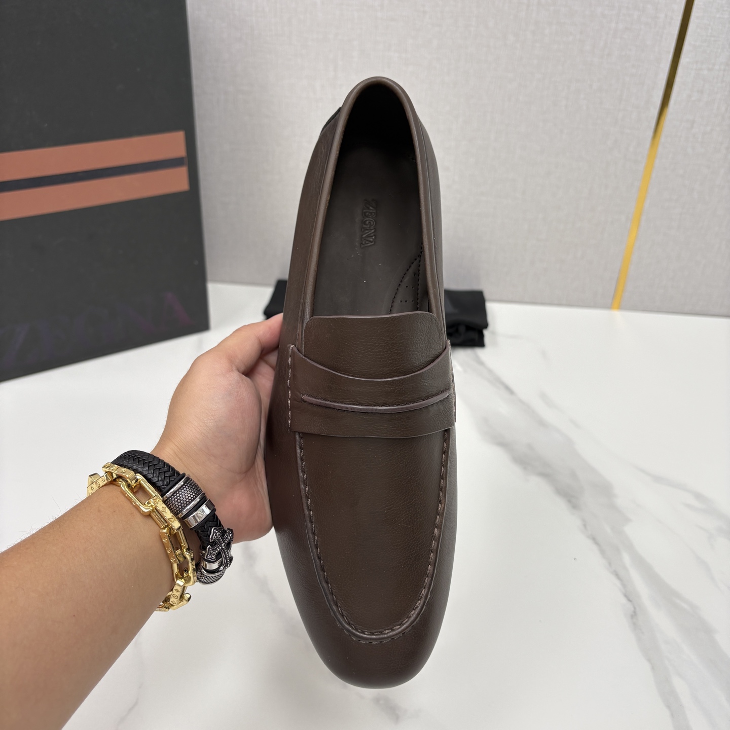 💋💍 Zegn* 杰尼～亚 新款乐福鞋皮鞋 这款 MOCASSIN粒面乐福皮鞋 以小牛面擦色皮/精品磨砂