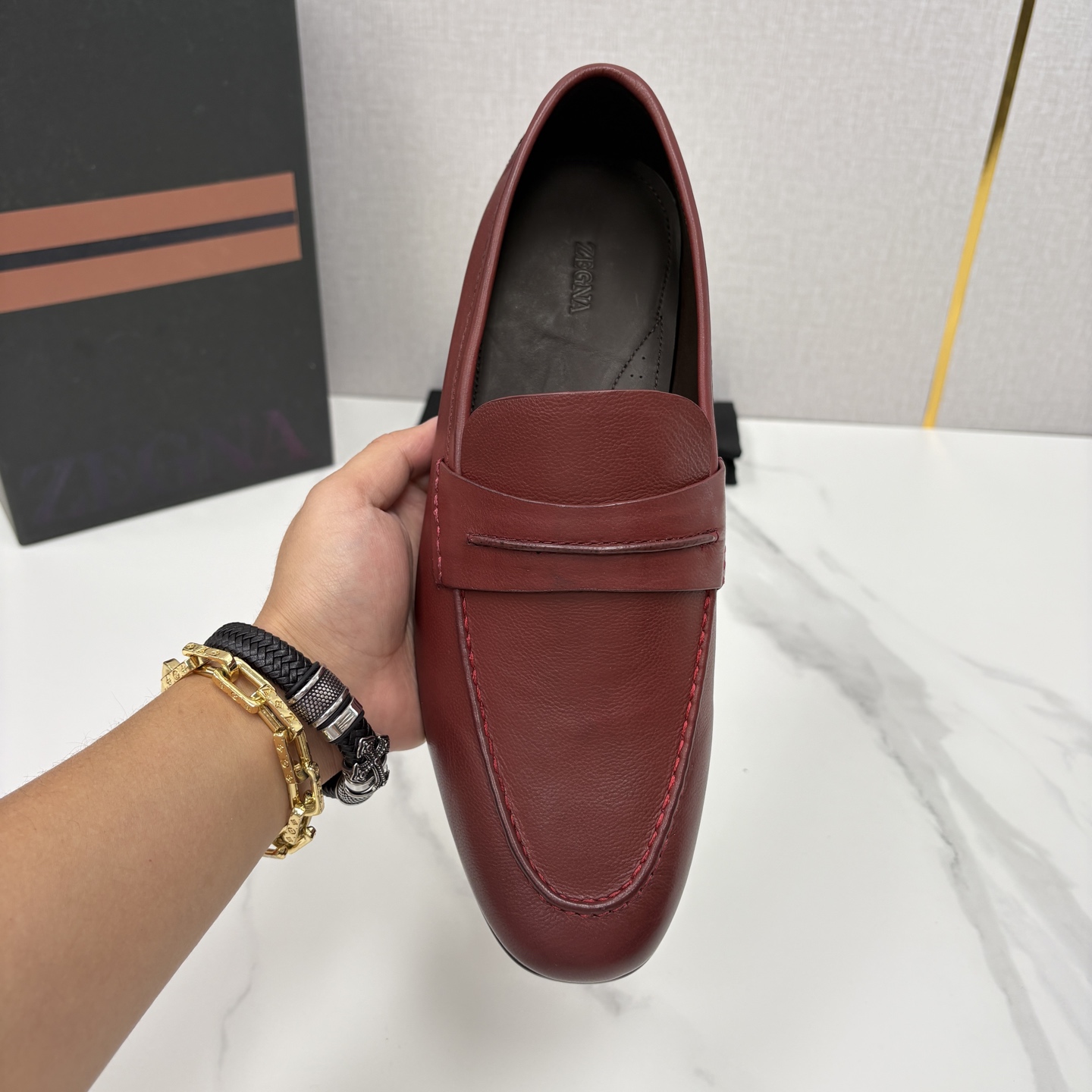 💋💍 Zegn* 杰尼～亚 新款乐福鞋皮鞋 这款 MOCASSIN粒面乐福皮鞋 以小牛面擦色皮/精品磨砂