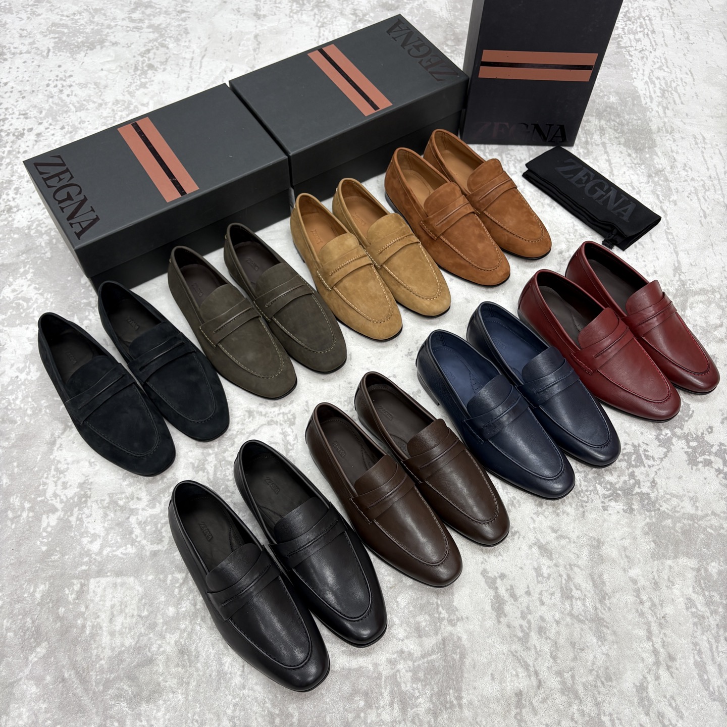 💋💍 Zegn* 杰尼～亚 新款乐福鞋皮鞋 这款 MOCASSIN粒面乐福皮鞋 以小牛面擦色皮/精品磨砂