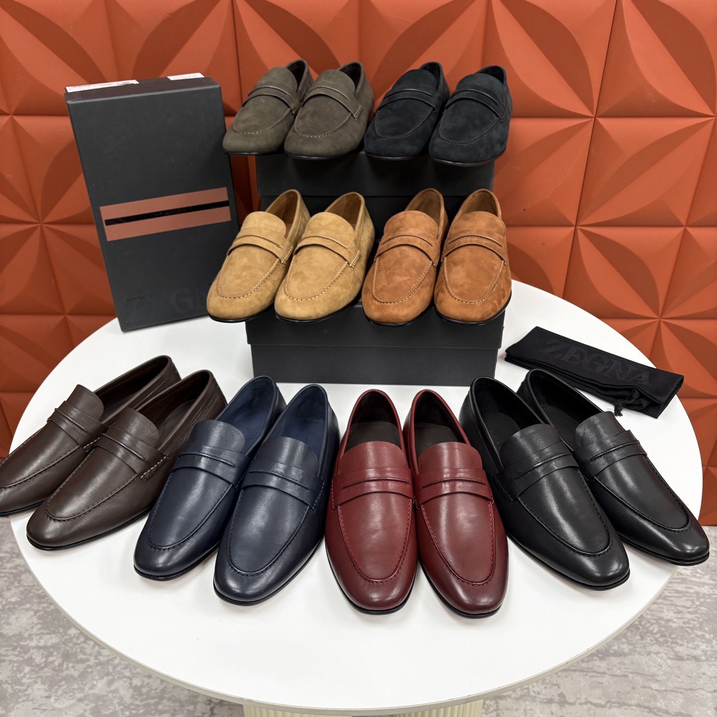 💋💍 Zegn* 杰尼～亚 新款乐福鞋皮鞋 这款 MOCASSIN粒面乐福皮鞋 以小牛面擦色皮/精品磨砂