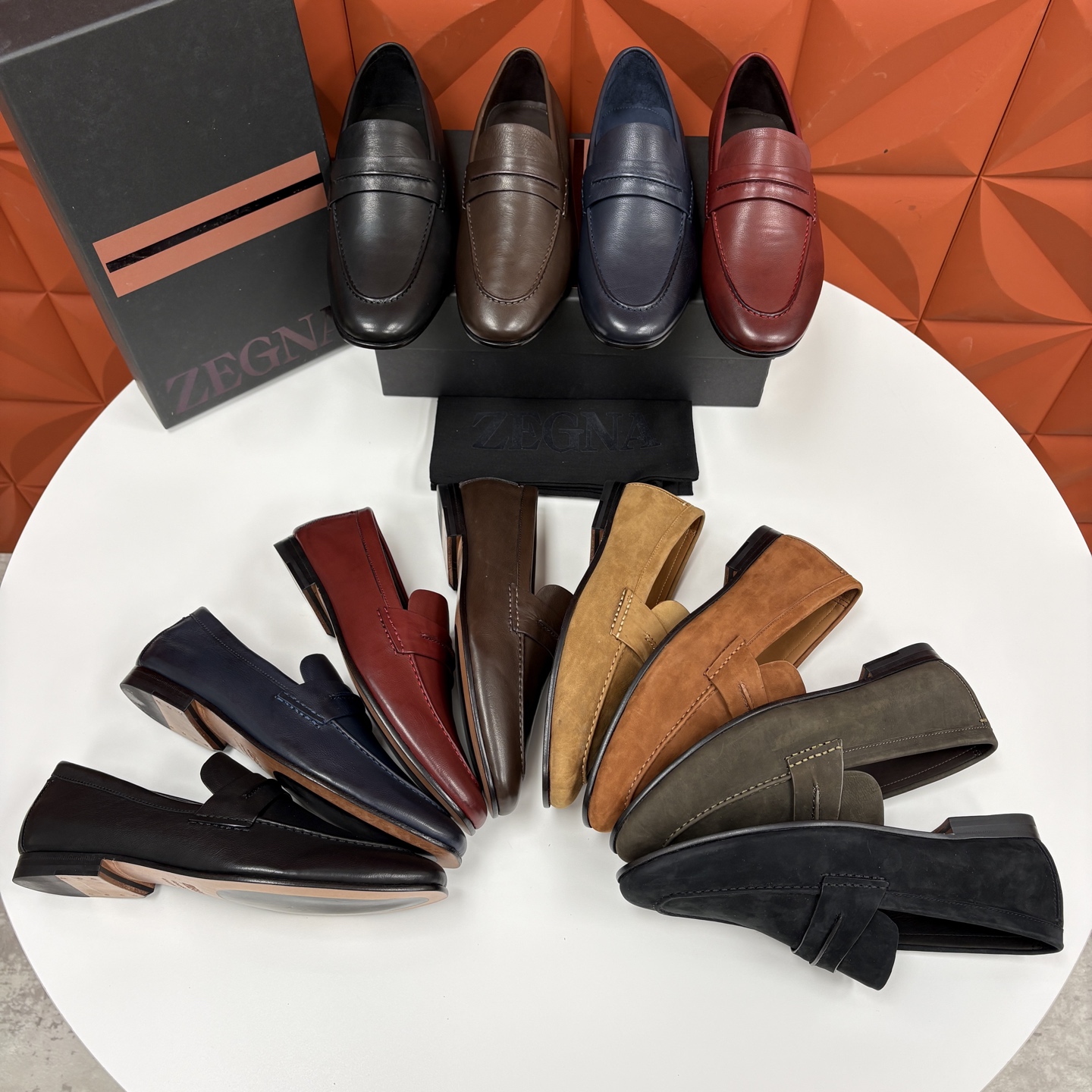 💋💍 Zegn* 杰尼～亚 新款乐福鞋皮鞋 这款 MOCASSIN粒面乐福皮鞋 以小牛面擦色皮/精品磨砂