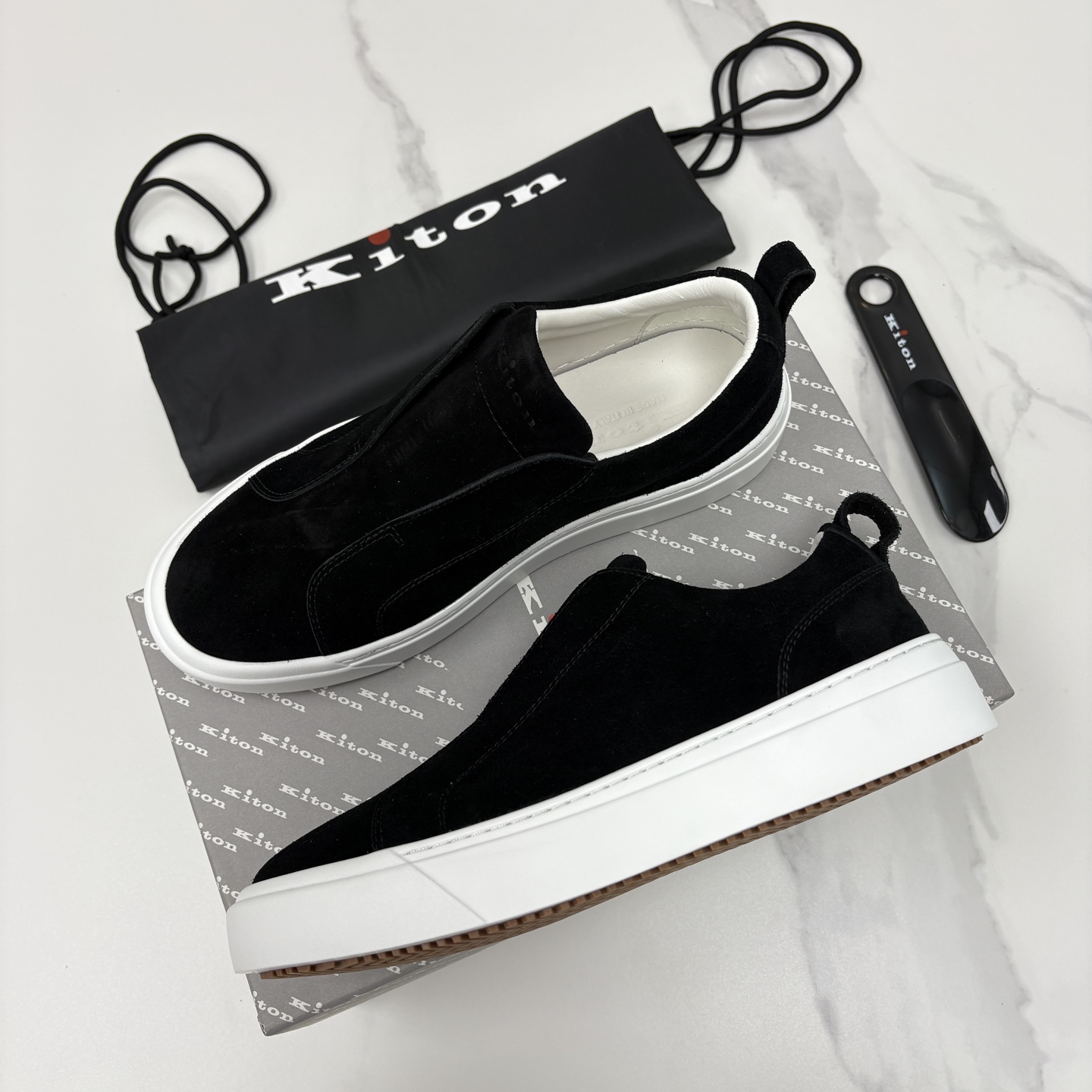 💋💍 Kito*n 新品 男士拼色厚底休闲鞋 鞋面采用高丝光磨砂牛皮+优质小牛皮的拼接设计，磨砂皮细腻软