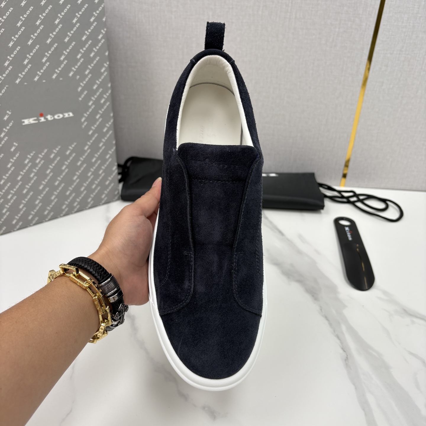 💋💍 Kito*n 新品 男士拼色厚底休闲鞋 鞋面采用高丝光磨砂牛皮+优质小牛皮的拼接设计，磨砂皮细腻软