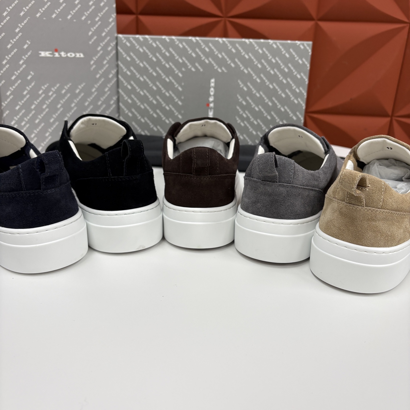 💋💍 Kito*n 新品 男士拼色厚底休闲鞋 鞋面采用高丝光磨砂牛皮+优质小牛皮的拼接设计，磨砂皮细腻软