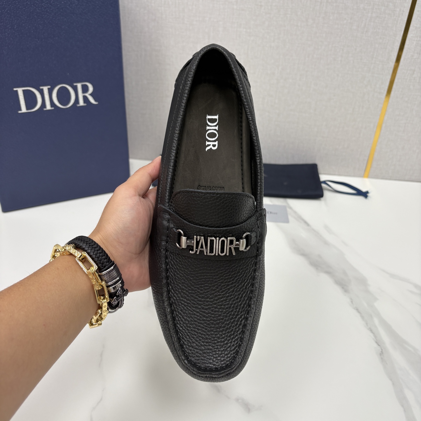 💋💍CD 迪-奥新品 男士套脚豆豆鞋 这款乐福鞋延续标志性的正装鞋履轮廓，以更加优雅的设计呈现。精致手工