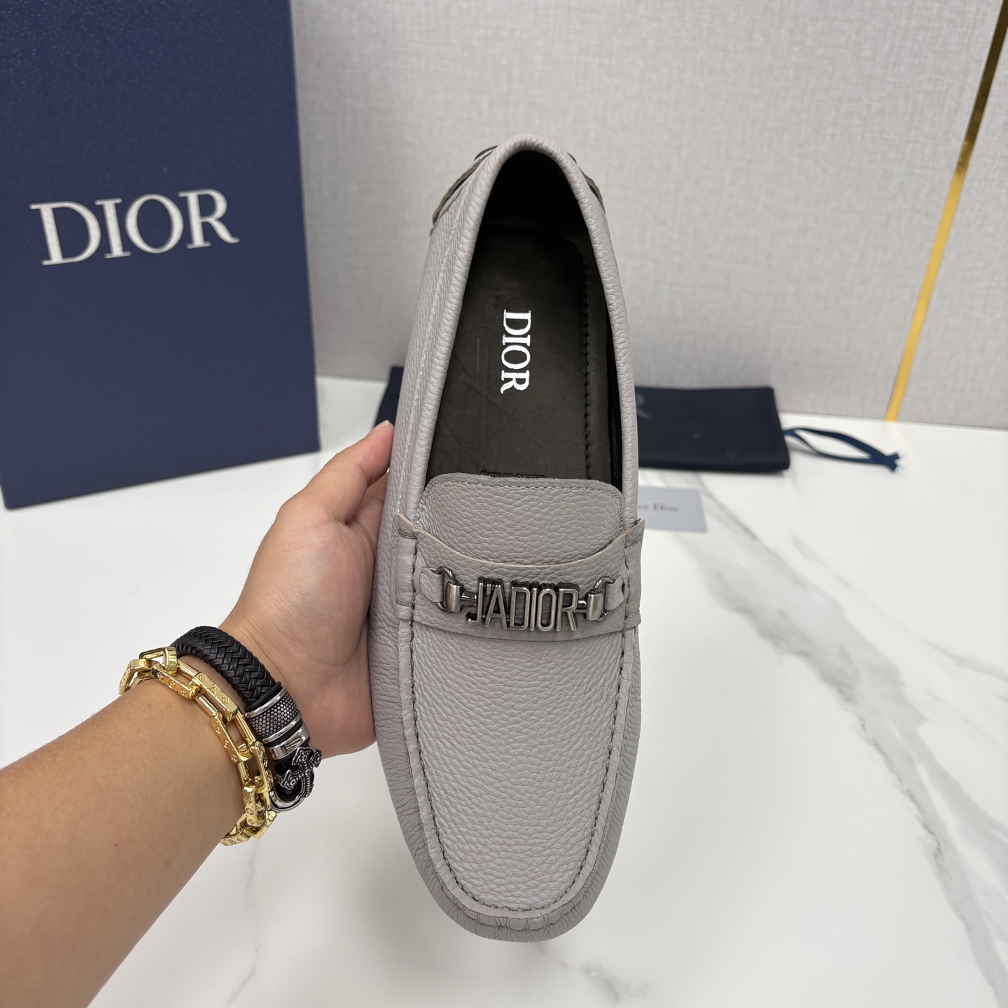 💋💍CD 迪-奥新品 男士套脚豆豆鞋 这款乐福鞋延续标志性的正装鞋履轮廓，以更加优雅的设计呈现。精致手工