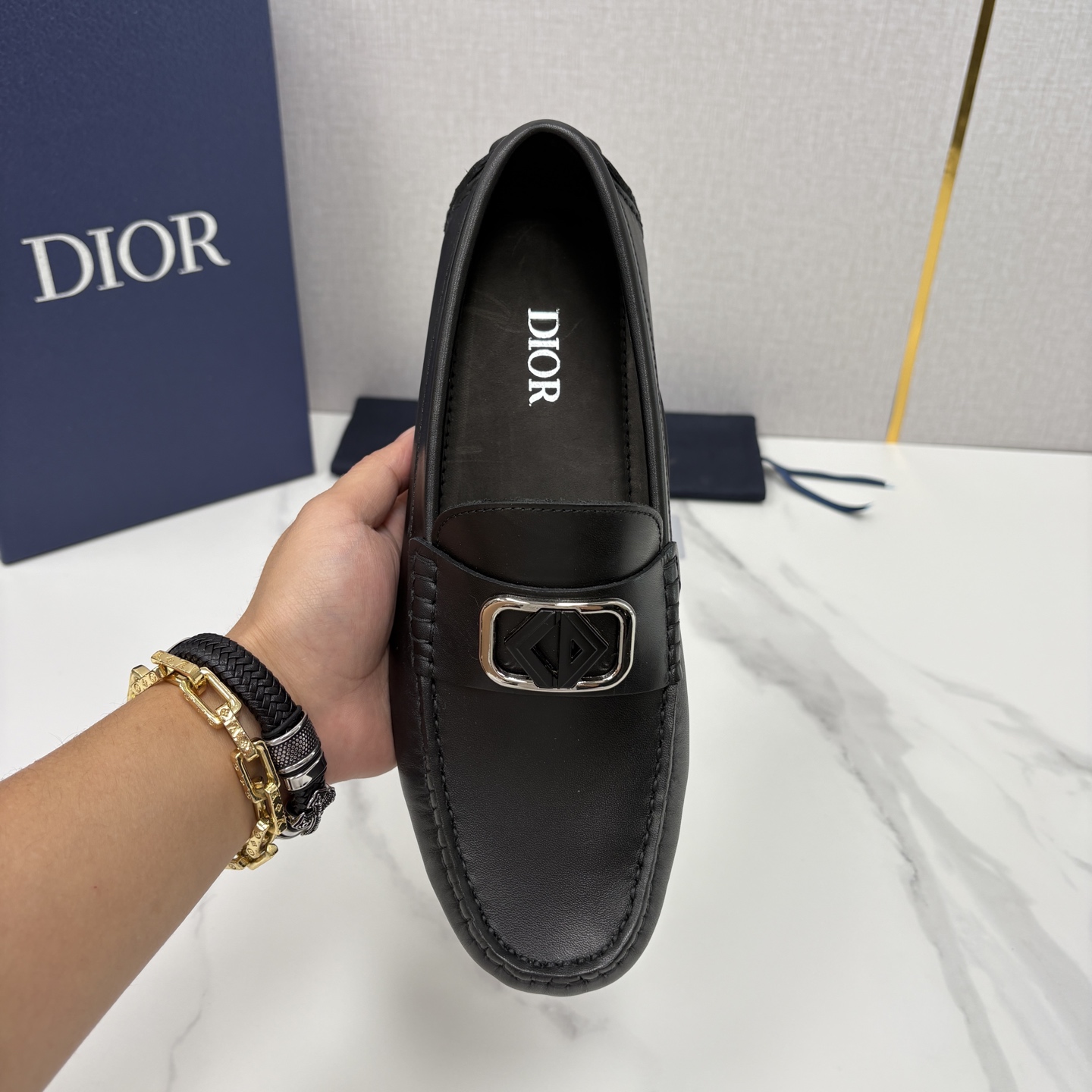 💋💍CD 迪-奥新品 男士套脚豆豆鞋 这款乐福鞋延续标志性的正装鞋履轮廓，以更加优雅的设计呈现。精致手工