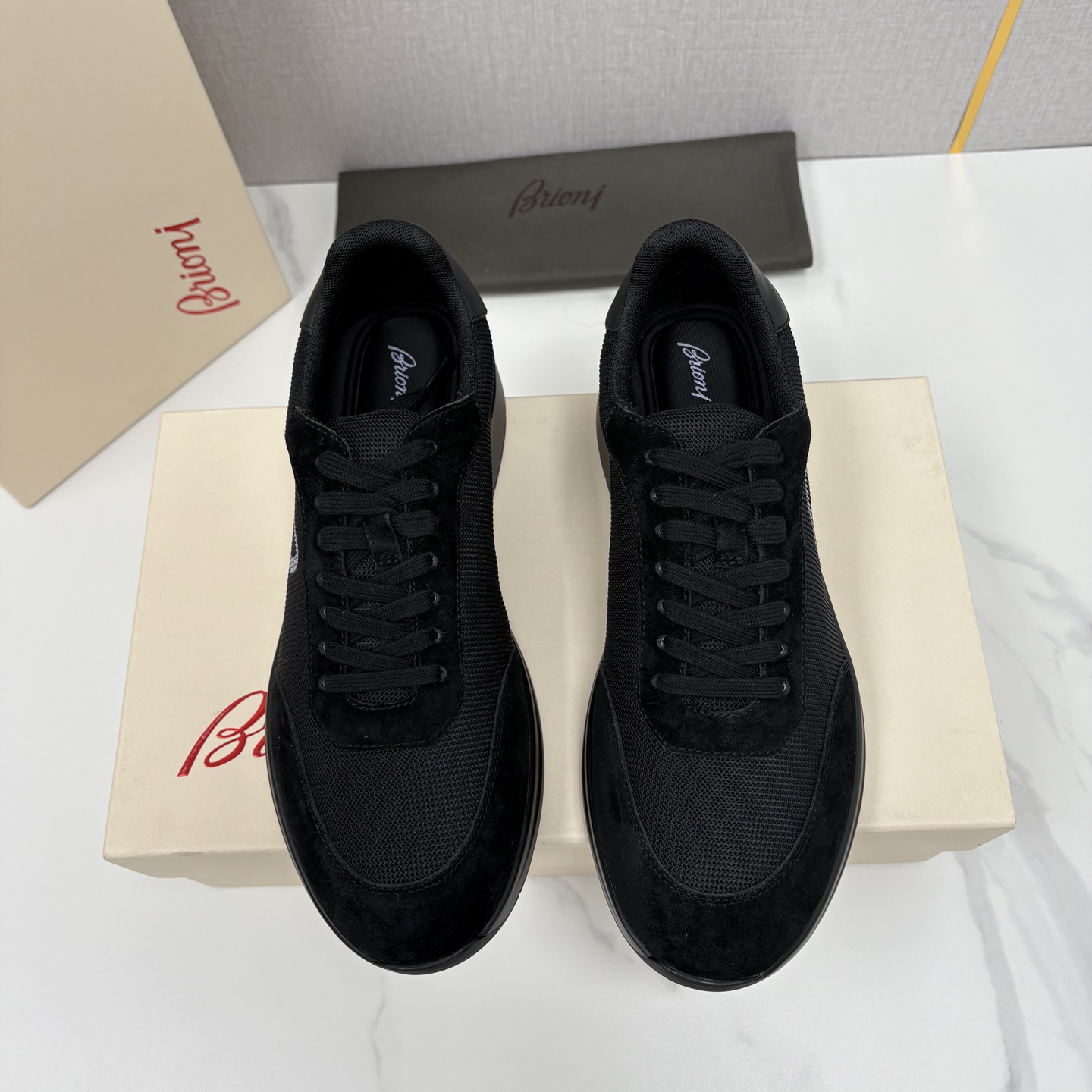 💋💍 Brion* （布里-奥尼） 男士新款轻奢休闲运动鞋 该品牌于1945年创立于意大利罗马的男装奢侈