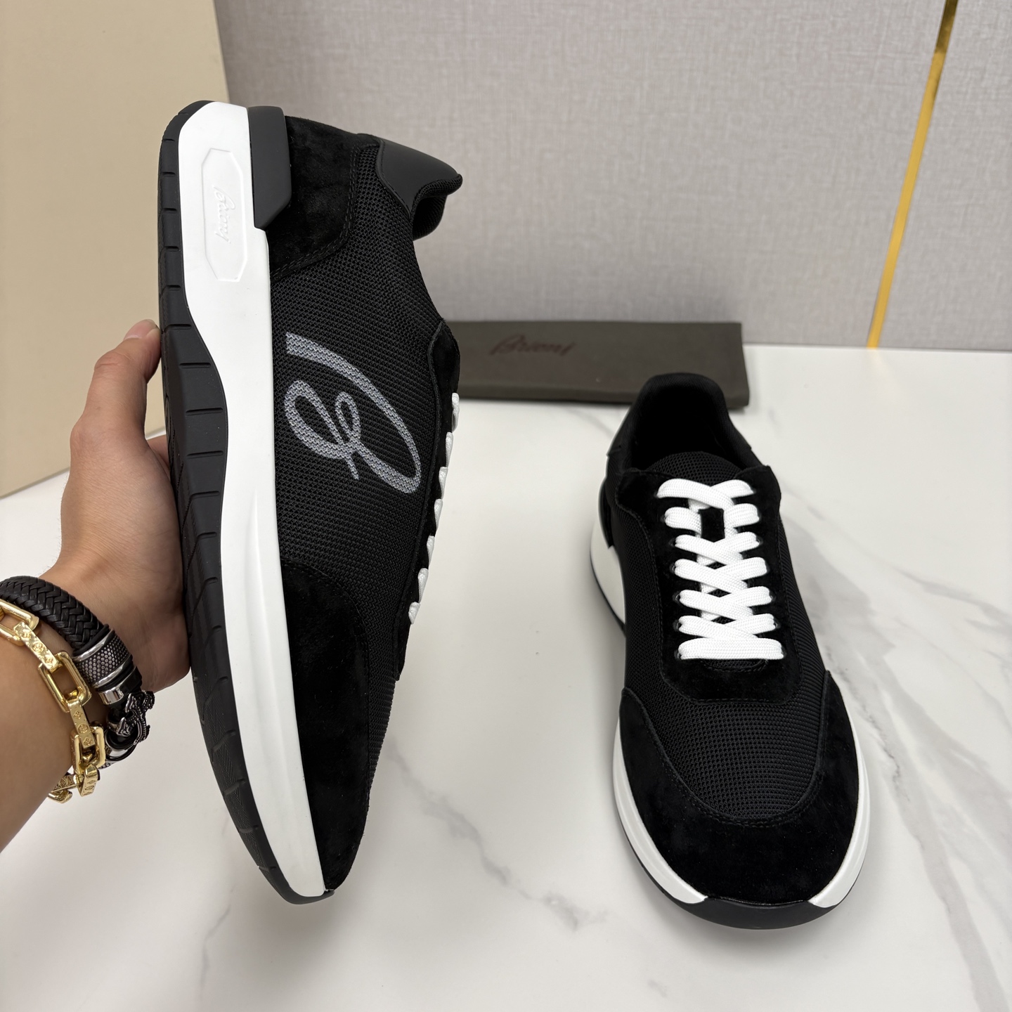 💋💍 Brion* （布里-奥尼） 男士新款轻奢休闲运动鞋 该品牌于1945年创立于意大利罗马的男装奢侈