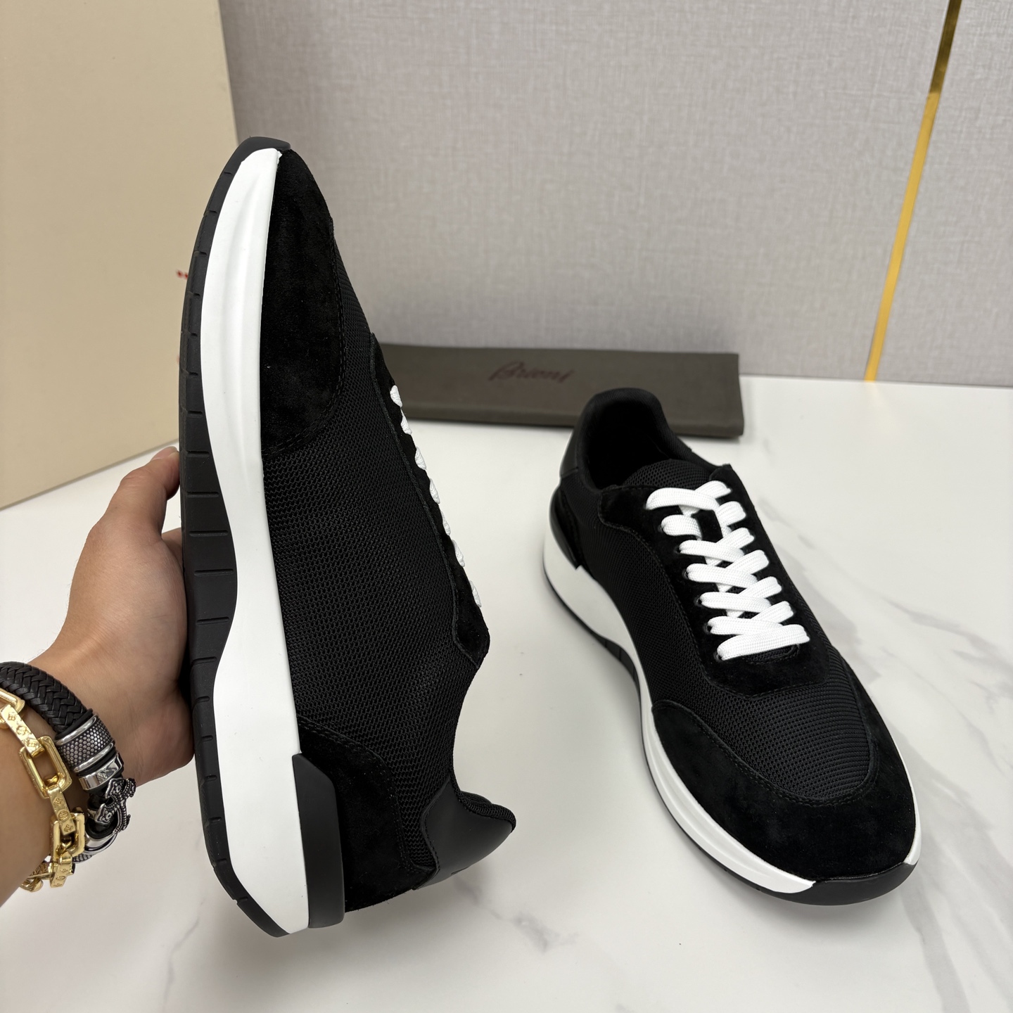 💋💍 Brion* （布里-奥尼） 男士新款轻奢休闲运动鞋 该品牌于1945年创立于意大利罗马的男装奢侈