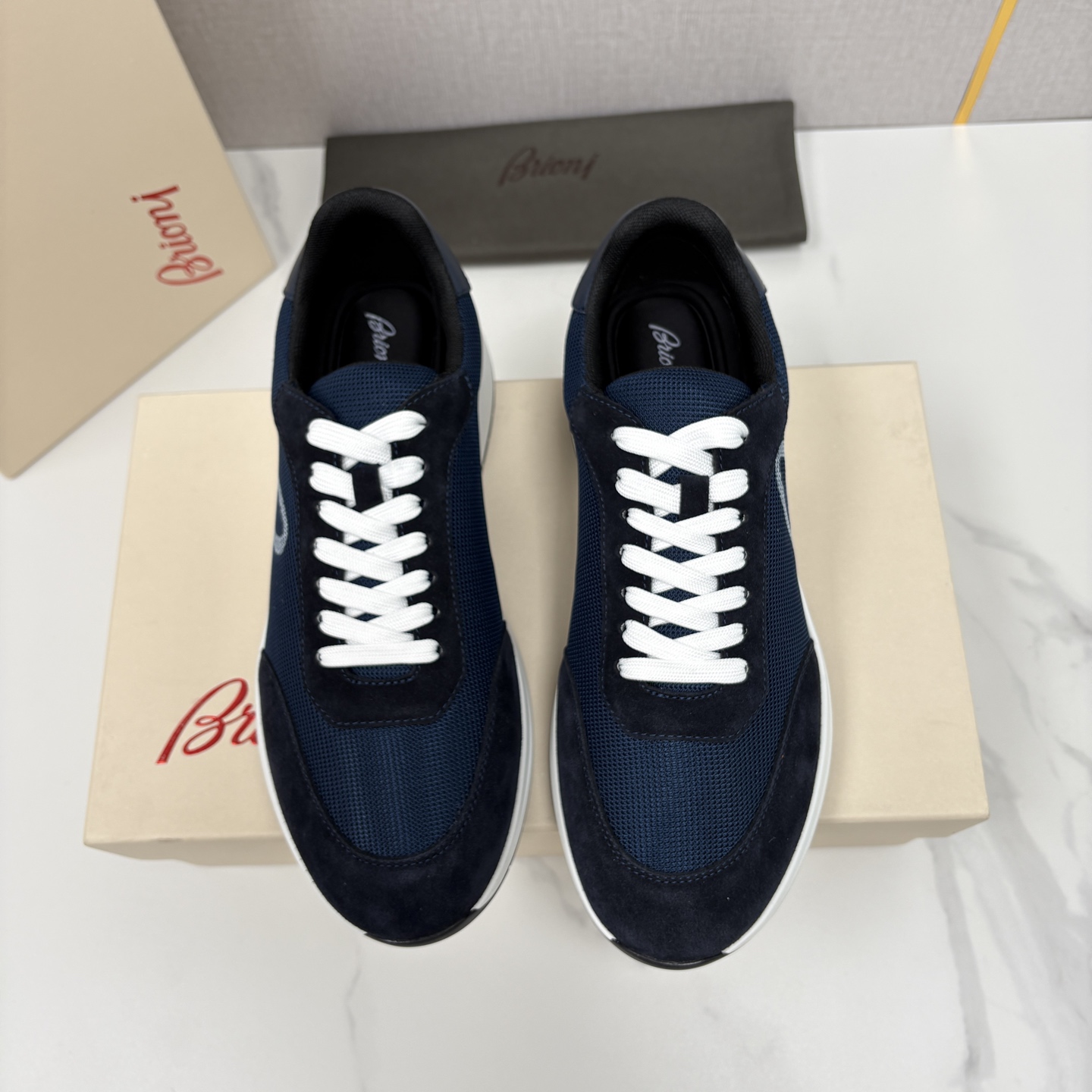 💋💍 Brion* （布里-奥尼） 男士新款轻奢休闲运动鞋 该品牌于1945年创立于意大利罗马的男装奢侈