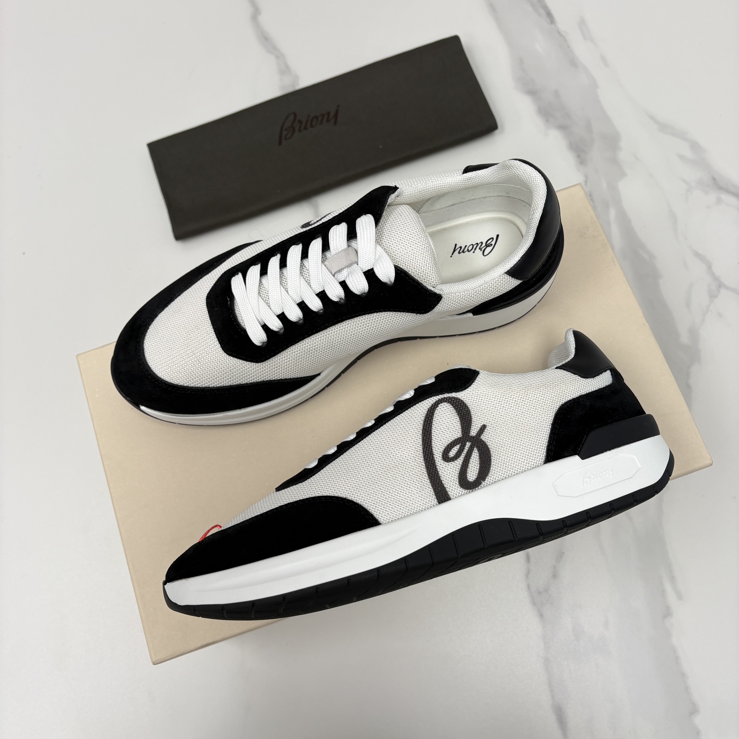 💋💍 Brion* （布里-奥尼） 男士新款轻奢休闲运动鞋 该品牌于1945年创立于意大利罗马的男装奢侈