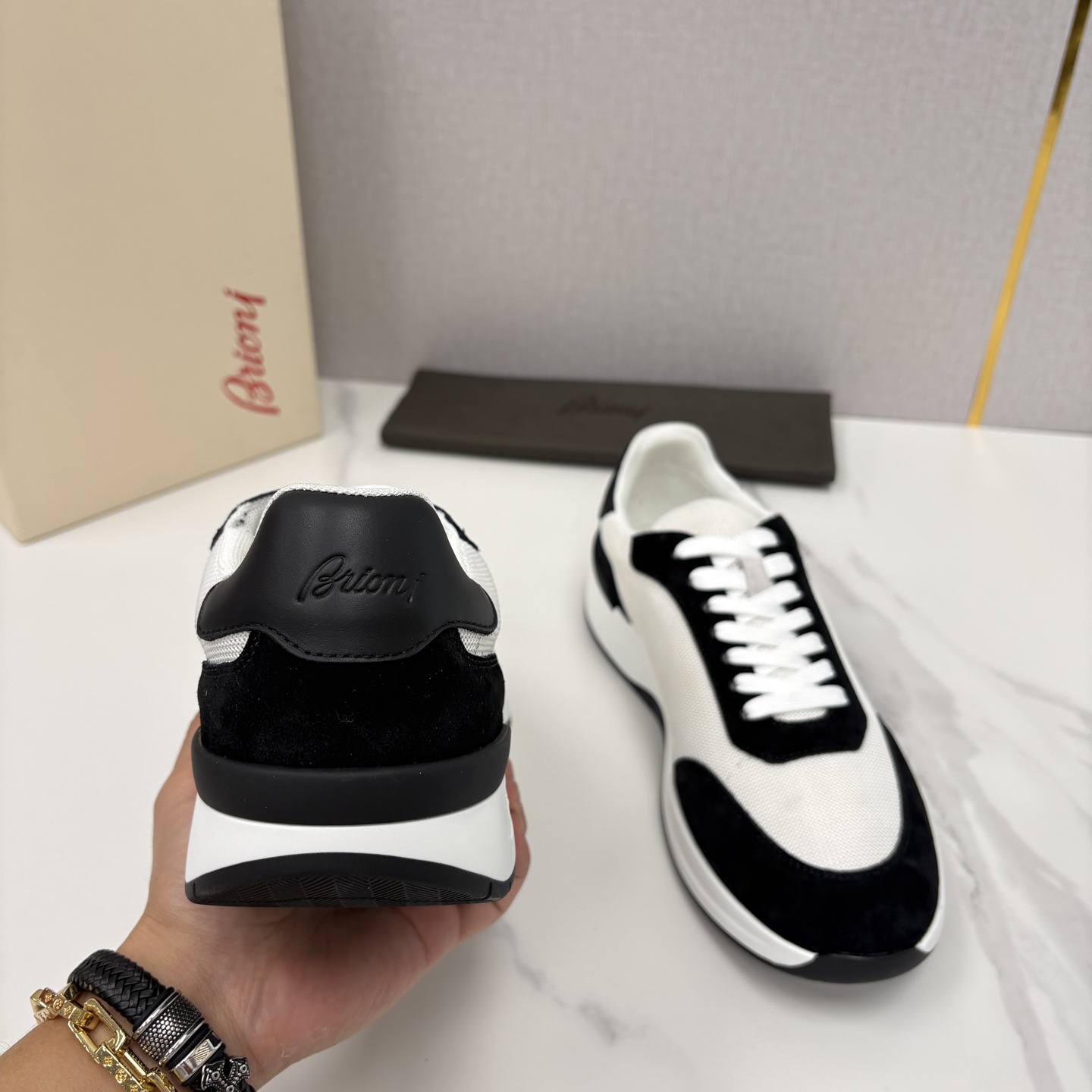 💋💍 Brion* （布里-奥尼） 男士新款轻奢休闲运动鞋 该品牌于1945年创立于意大利罗马的男装奢侈