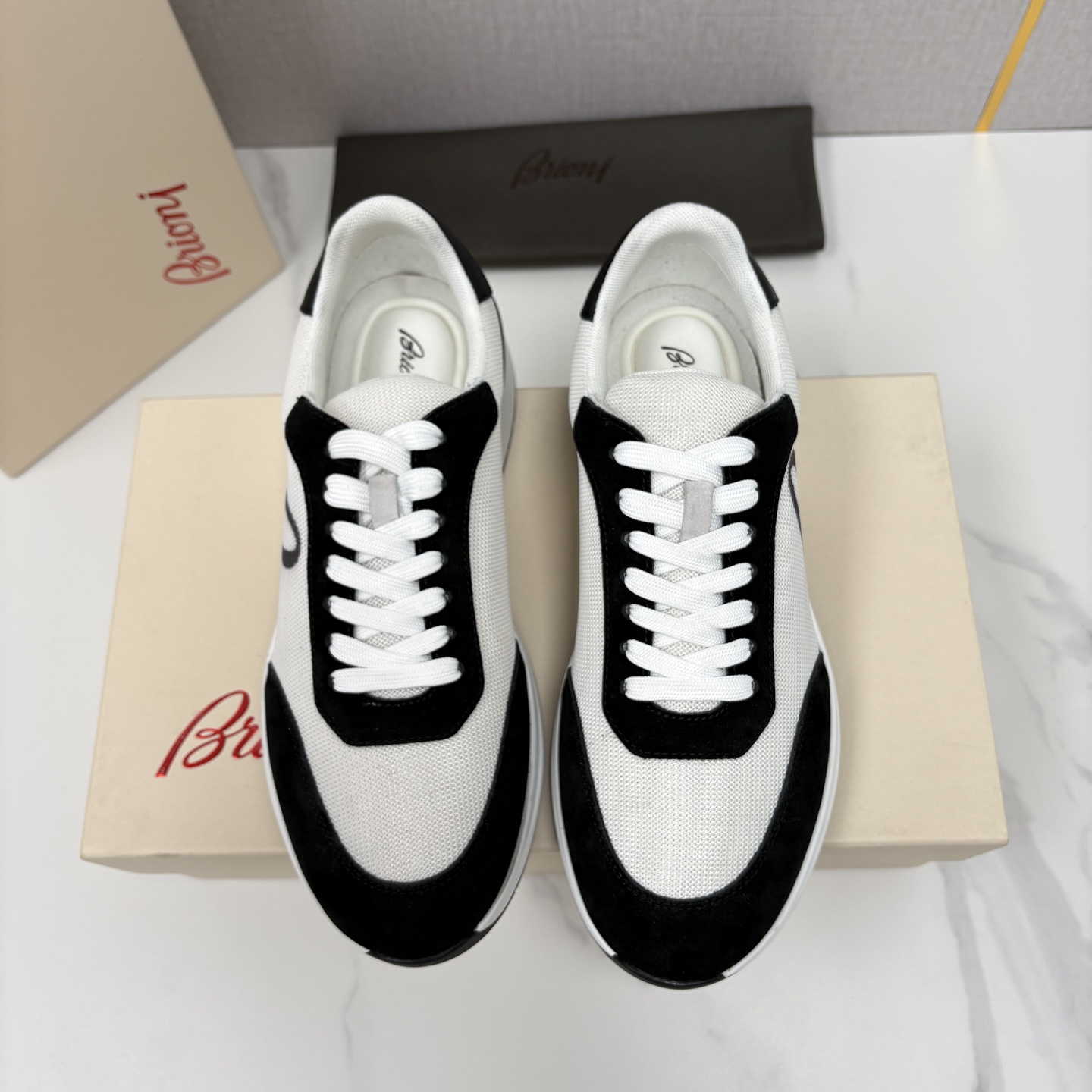 💋💍 Brion* （布里-奥尼） 男士新款轻奢休闲运动鞋 该品牌于1945年创立于意大利罗马的男装奢侈