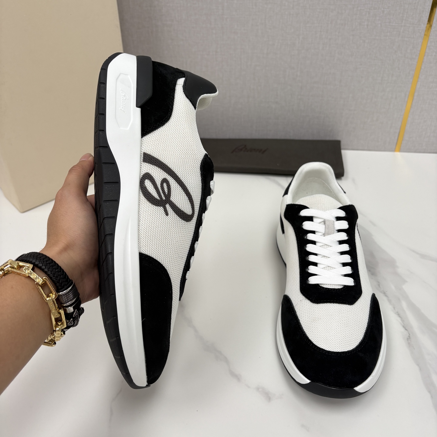 💋💍 Brion* （布里-奥尼） 男士新款轻奢休闲运动鞋 该品牌于1945年创立于意大利罗马的男装奢侈