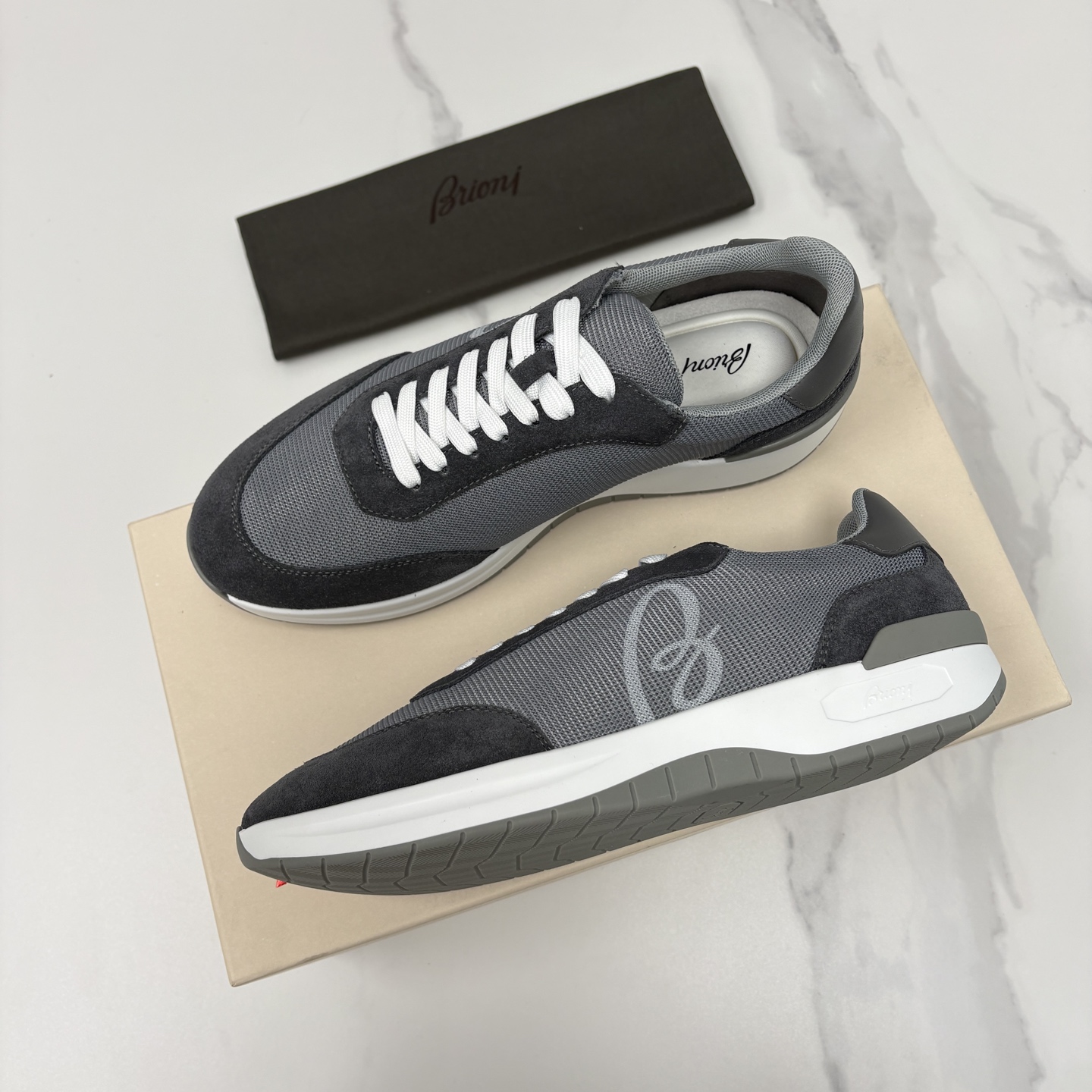 💋💍 Brion* （布里-奥尼） 男士新款轻奢休闲运动鞋 该品牌于1945年创立于意大利罗马的男装奢侈