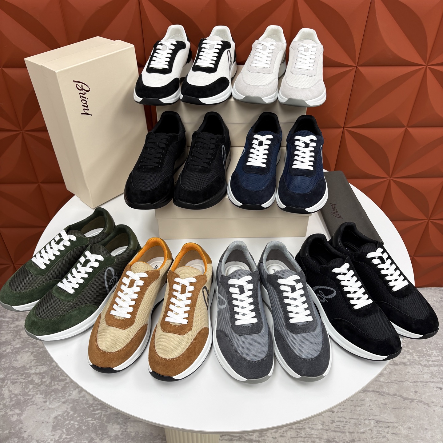 💋💍 Brion* （布里-奥尼） 男士新款轻奢休闲运动鞋 该品牌于1945年创立于意大利罗马的男装奢侈