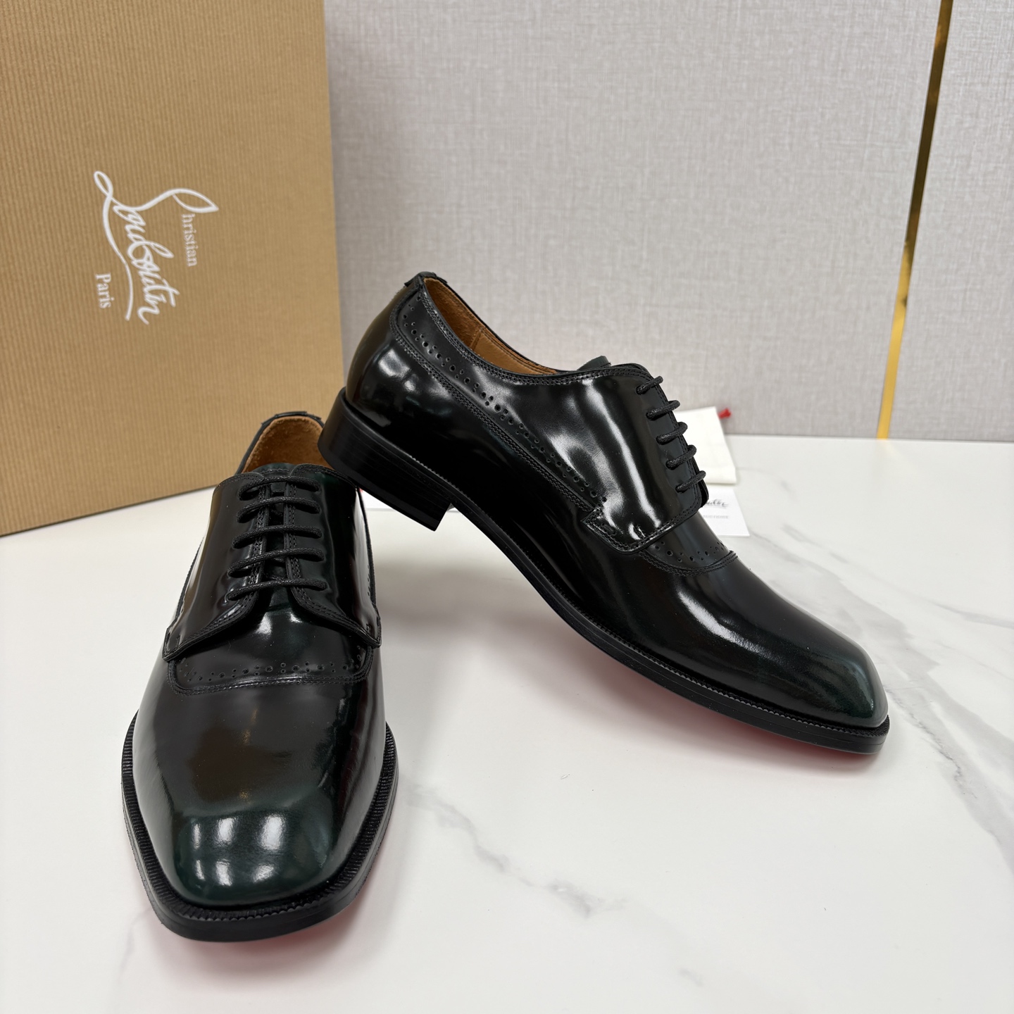 💋💍 CL 新品男士正装鞋皮鞋 Christia* Loubouti* 红底鞋 皮革肌理与红底美学的绅士