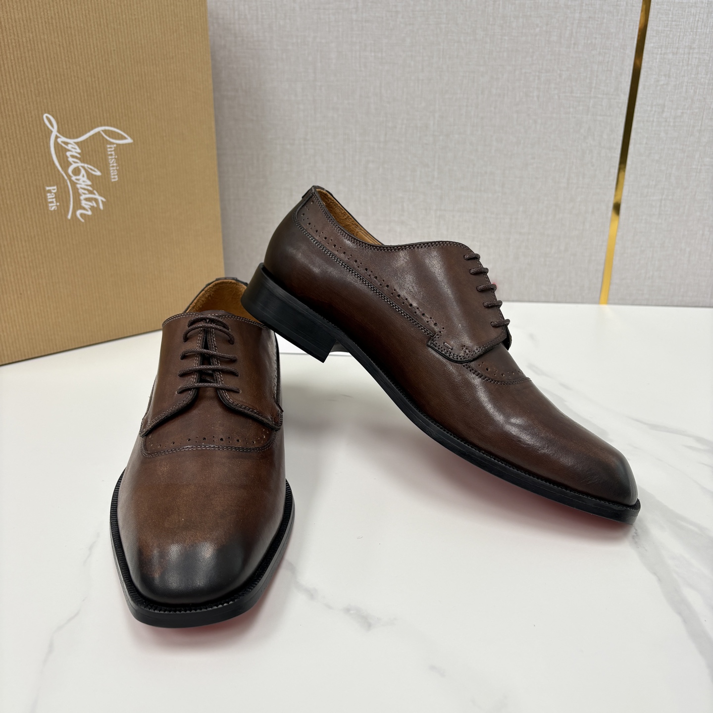 💋💍 CL 新品男士正装鞋皮鞋 Christia* Loubouti* 红底鞋 皮革肌理与红底美学的绅士