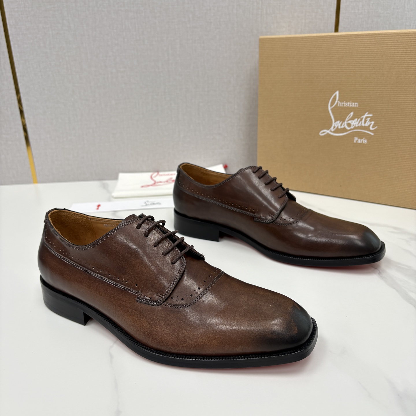 💋💍 CL 新品男士正装鞋皮鞋 Christia* Loubouti* 红底鞋 皮革肌理与红底美学的绅士