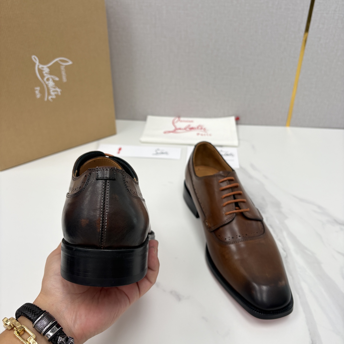 💋💍 CL 新品男士正装鞋皮鞋 Christia* Loubouti* 红底鞋 皮革肌理与红底美学的绅士