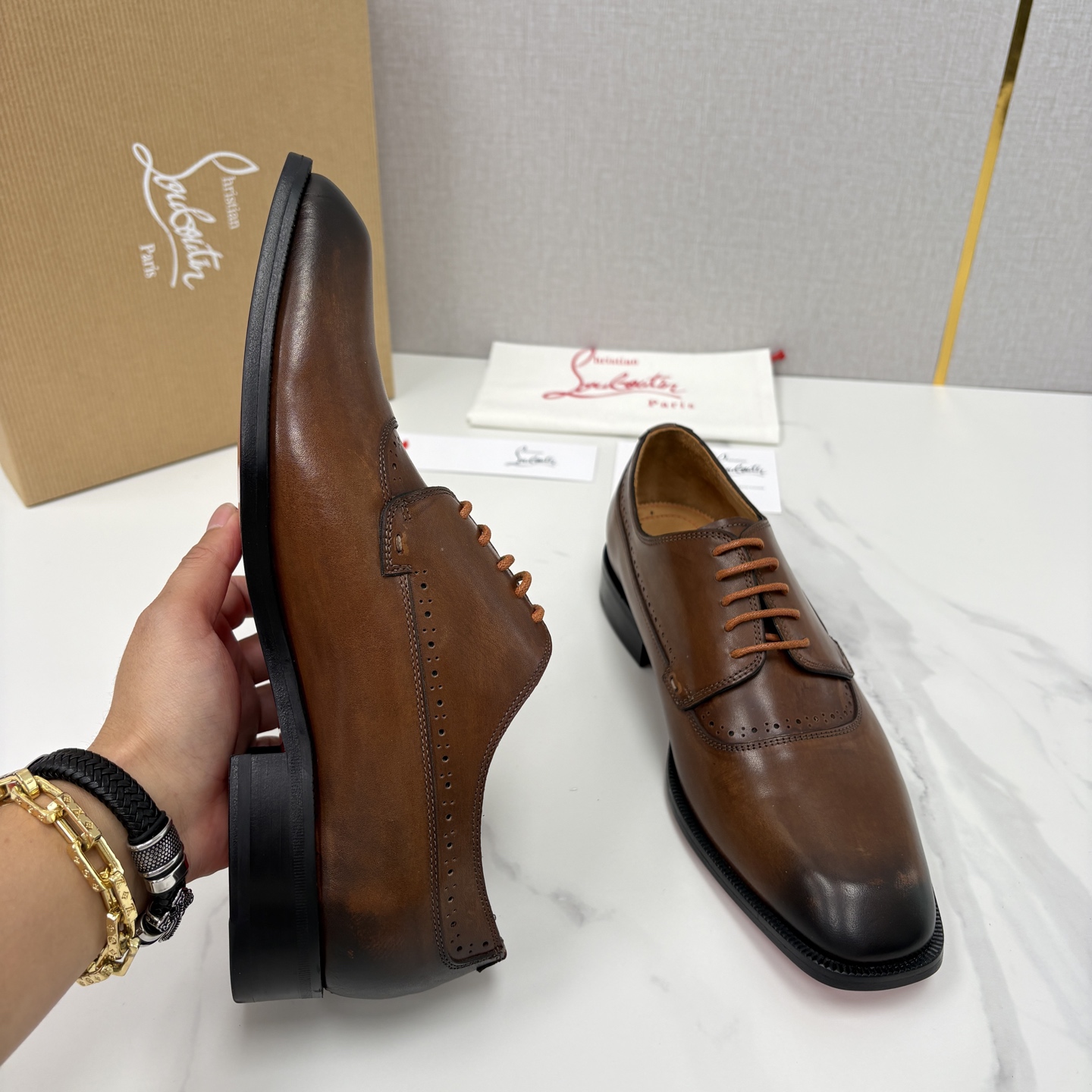 💋💍 CL 新品男士正装鞋皮鞋 Christia* Loubouti* 红底鞋 皮革肌理与红底美学的绅士