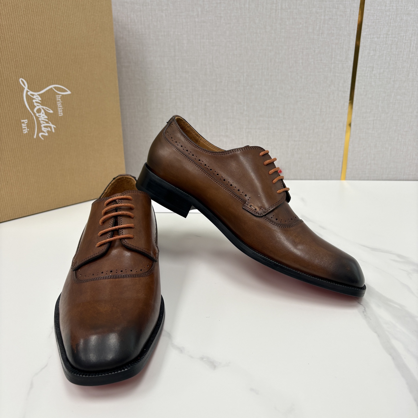 💋💍 CL 新品男士正装鞋皮鞋 Christia* Loubouti* 红底鞋 皮革肌理与红底美学的绅士