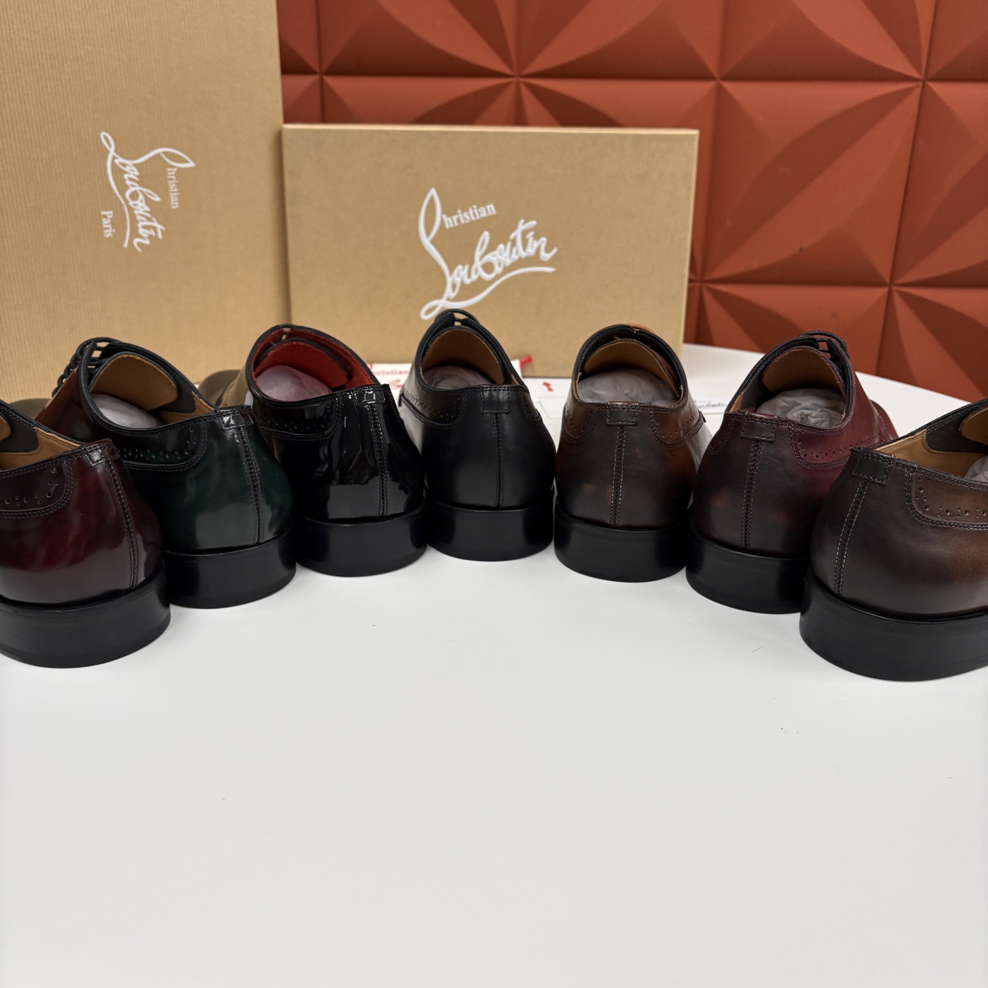 💋💍 CL 新品男士正装鞋皮鞋 Christia* Loubouti* 红底鞋 皮革肌理与红底美学的绅士
