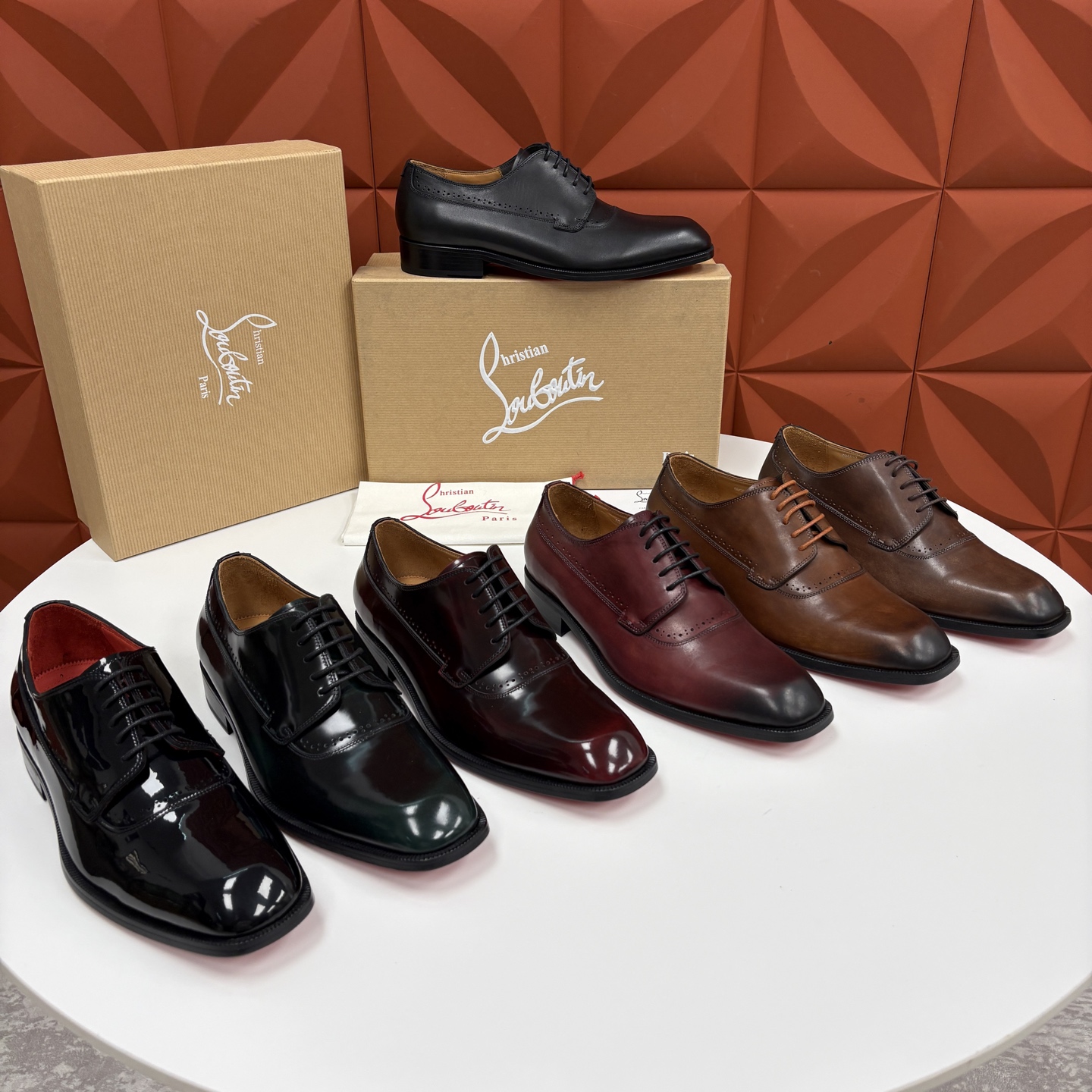 💋💍 CL 新品男士正装鞋皮鞋 Christia* Loubouti* 红底鞋 皮革肌理与红底美学的绅士