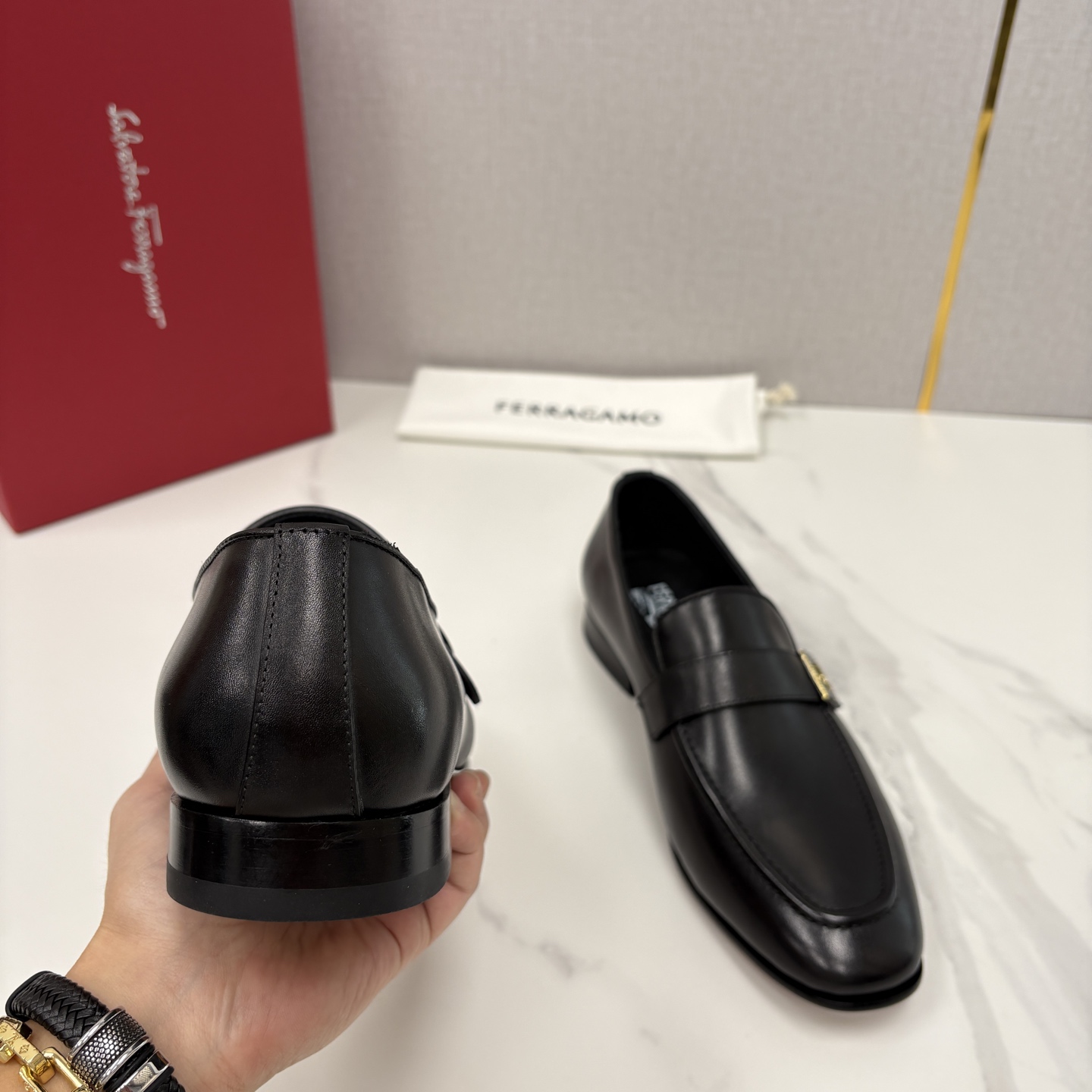 💋💍 SF 菲拉** 专柜同步新款 男士便鞋 可休闲可正装莫卡辛乐福皮鞋 经典造型体现正装时髦魅力，全新