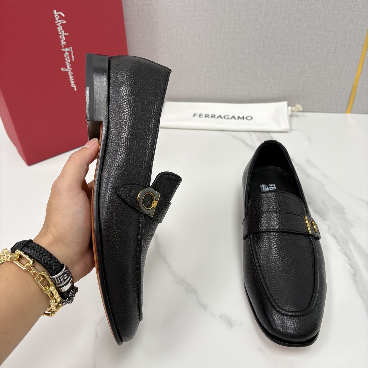 💋💍 SF 菲拉** 专柜同步新款 男士便鞋 可休闲可正装莫卡辛乐福皮鞋 经典造型体现正装时髦魅力，全新