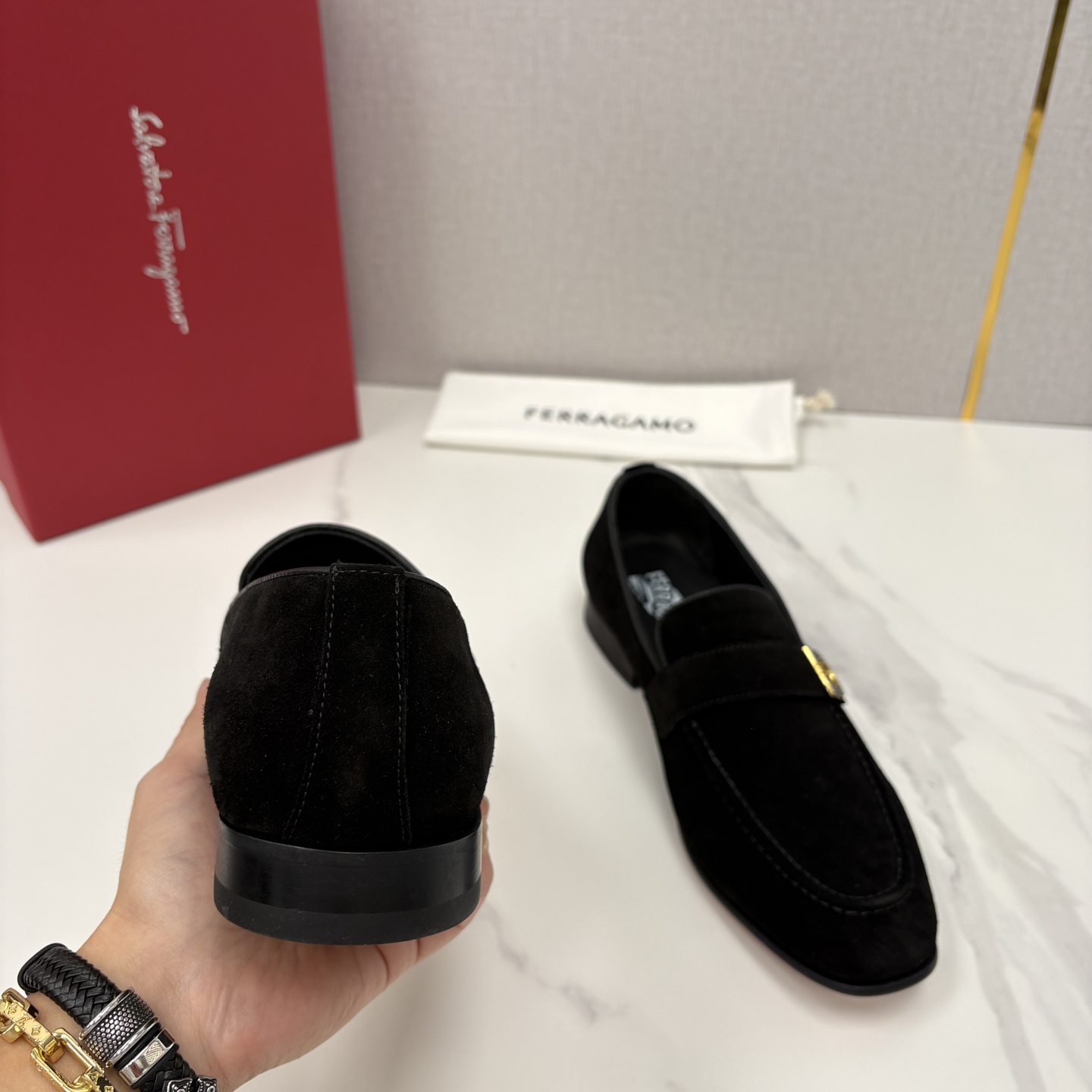 💋💍 SF 菲拉** 专柜同步新款 男士便鞋 可休闲可正装莫卡辛乐福皮鞋 经典造型体现正装时髦魅力，全新