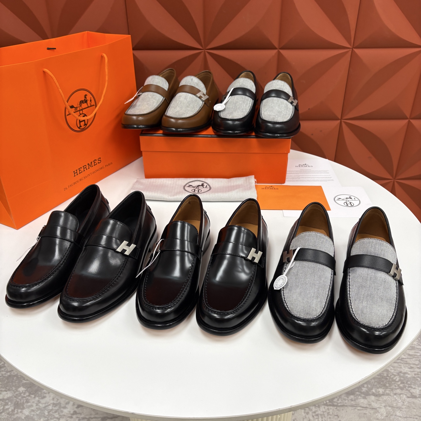 💋💍 H家 爱马-仕 Milton 新品男士乐福鞋皮鞋 官方 12,800 这款男士乐福鞋，延续品牌百年