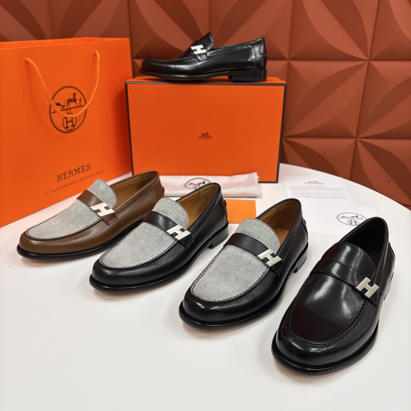 💋💍 H家 爱马-仕 Milton 新品男士乐福鞋皮鞋 官方 12,800 这款男士乐福鞋，延续品牌百年