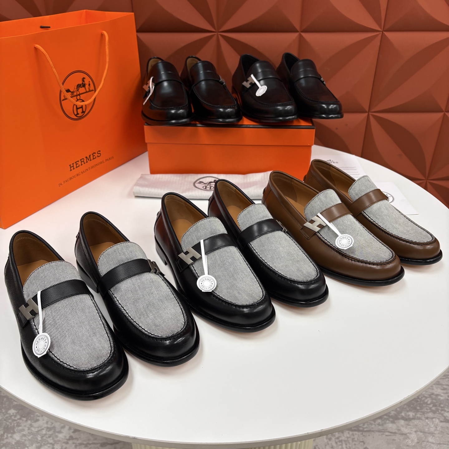 💋💍 H家 爱马-仕 Milton 新品男士乐福鞋皮鞋 官方 12,800 这款男士乐福鞋，延续品牌百年
