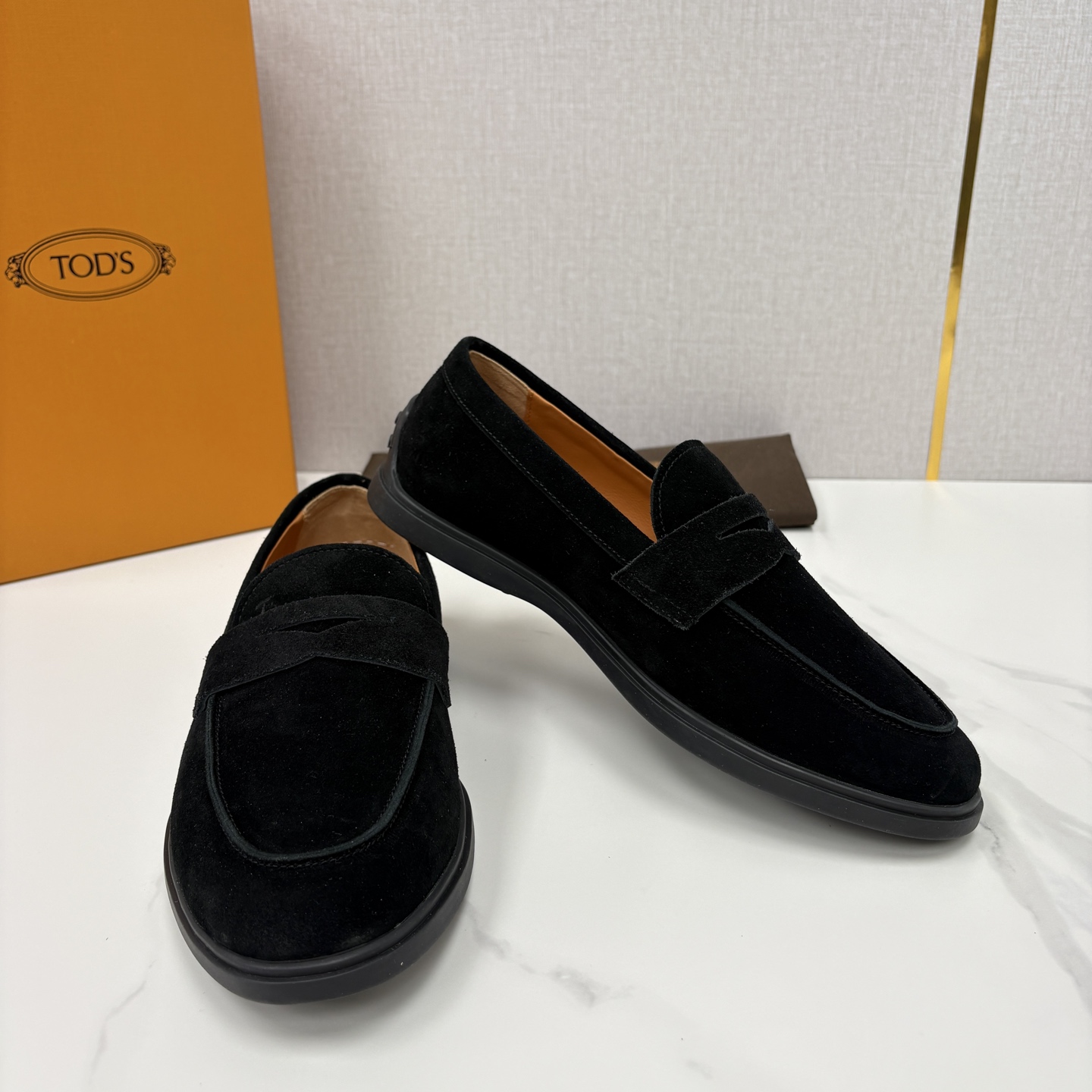 💋💍TOD*S 托德-斯 新品拉菲草（汤德森）OTV绒面皮革乐福鞋上🆕 官方 6,300 本款便鞋面料来