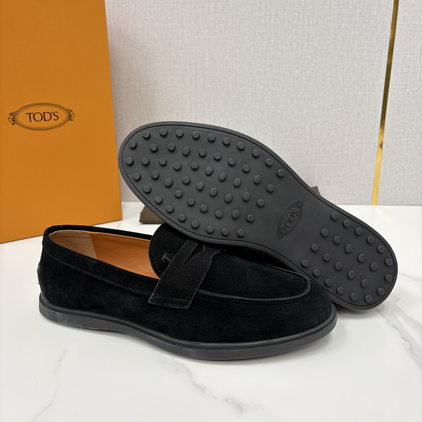 💋💍TOD*S 托德-斯 新品拉菲草（汤德森）OTV绒面皮革乐福鞋上🆕 官方 6,300 本款便鞋面料来