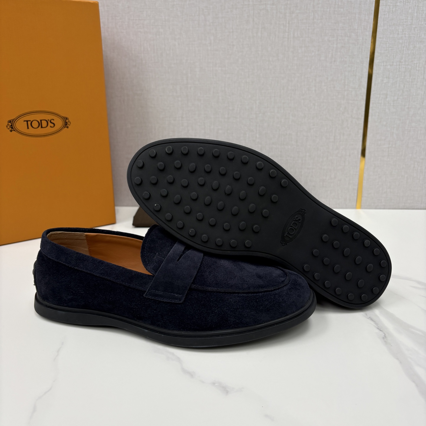💋💍TOD*S 托德-斯 新品拉菲草（汤德森）OTV绒面皮革乐福鞋上🆕 官方 6,300 本款便鞋面料来
