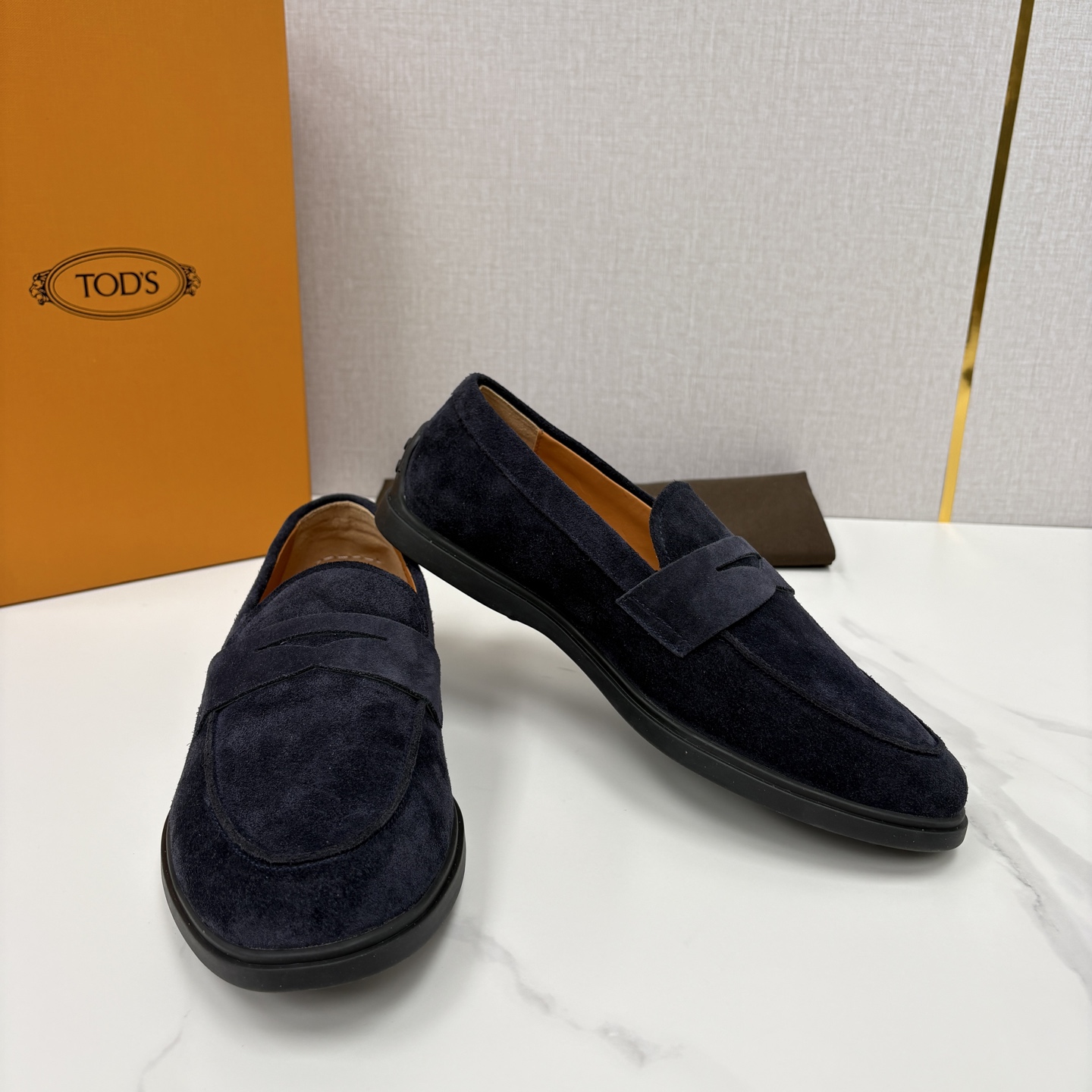 💋💍TOD*S 托德-斯 新品拉菲草（汤德森）OTV绒面皮革乐福鞋上🆕 官方 6,300 本款便鞋面料来