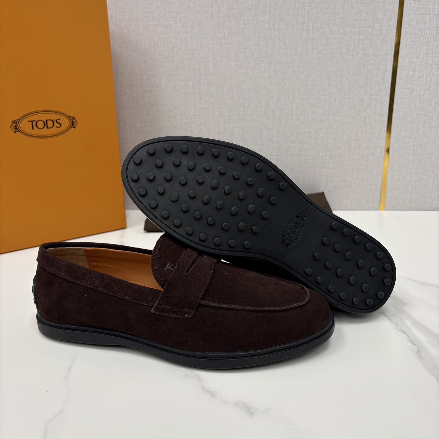 💋💍TOD*S 托德-斯 新品拉菲草（汤德森）OTV绒面皮革乐福鞋上🆕 官方 6,300 本款便鞋面料来