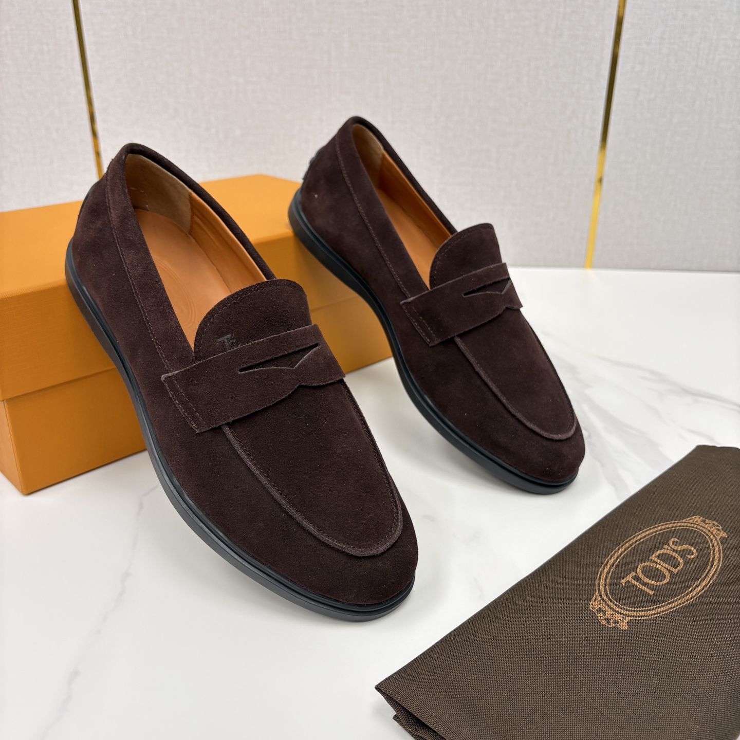 💋💍TOD*S 托德-斯 新品拉菲草（汤德森）OTV绒面皮革乐福鞋上🆕 官方 6,300 本款便鞋面料来