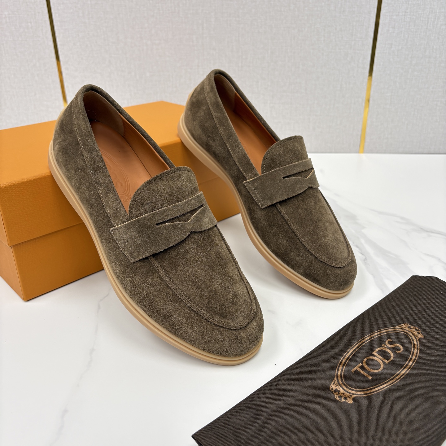 💋💍TOD*S 托德-斯 新品拉菲草（汤德森）OTV绒面皮革乐福鞋上🆕 官方 6,300 本款便鞋面料来