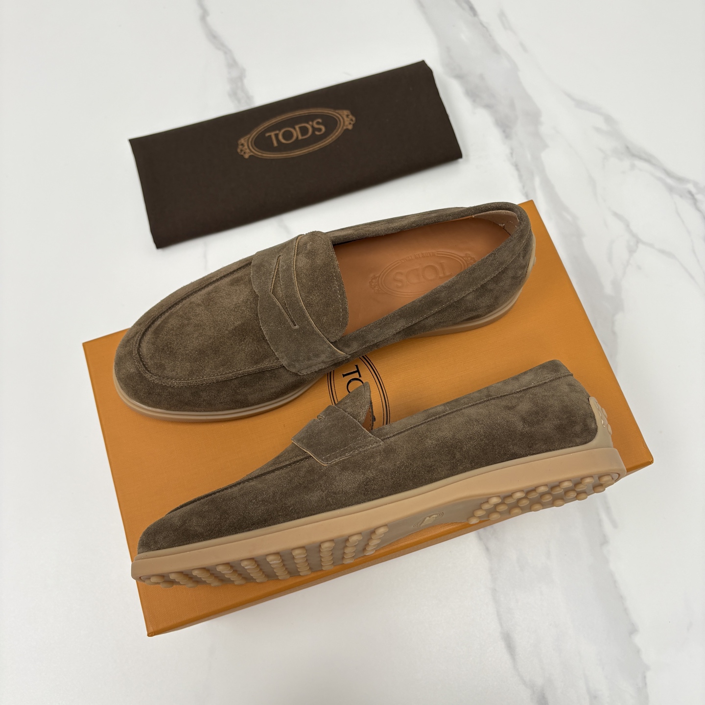 💋💍TOD*S 托德-斯 新品拉菲草（汤德森）OTV绒面皮革乐福鞋上🆕 官方 6,300 本款便鞋面料来