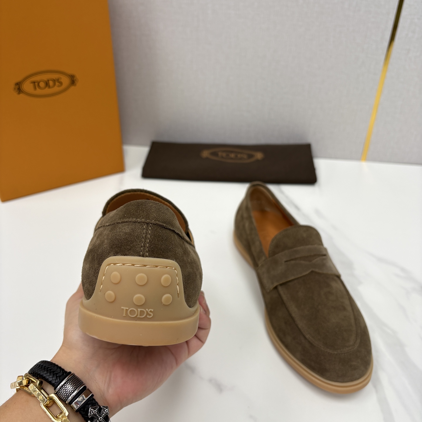 💋💍TOD*S 托德-斯 新品拉菲草（汤德森）OTV绒面皮革乐福鞋上🆕 官方 6,300 本款便鞋面料来