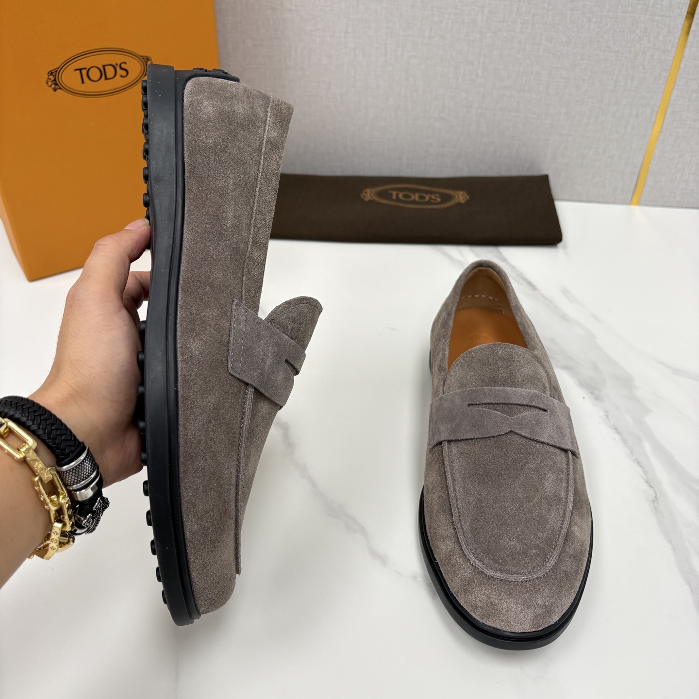 💋💍TOD*S 托德-斯 新品拉菲草（汤德森）OTV绒面皮革乐福鞋上🆕 官方 6,300 本款便鞋面料来