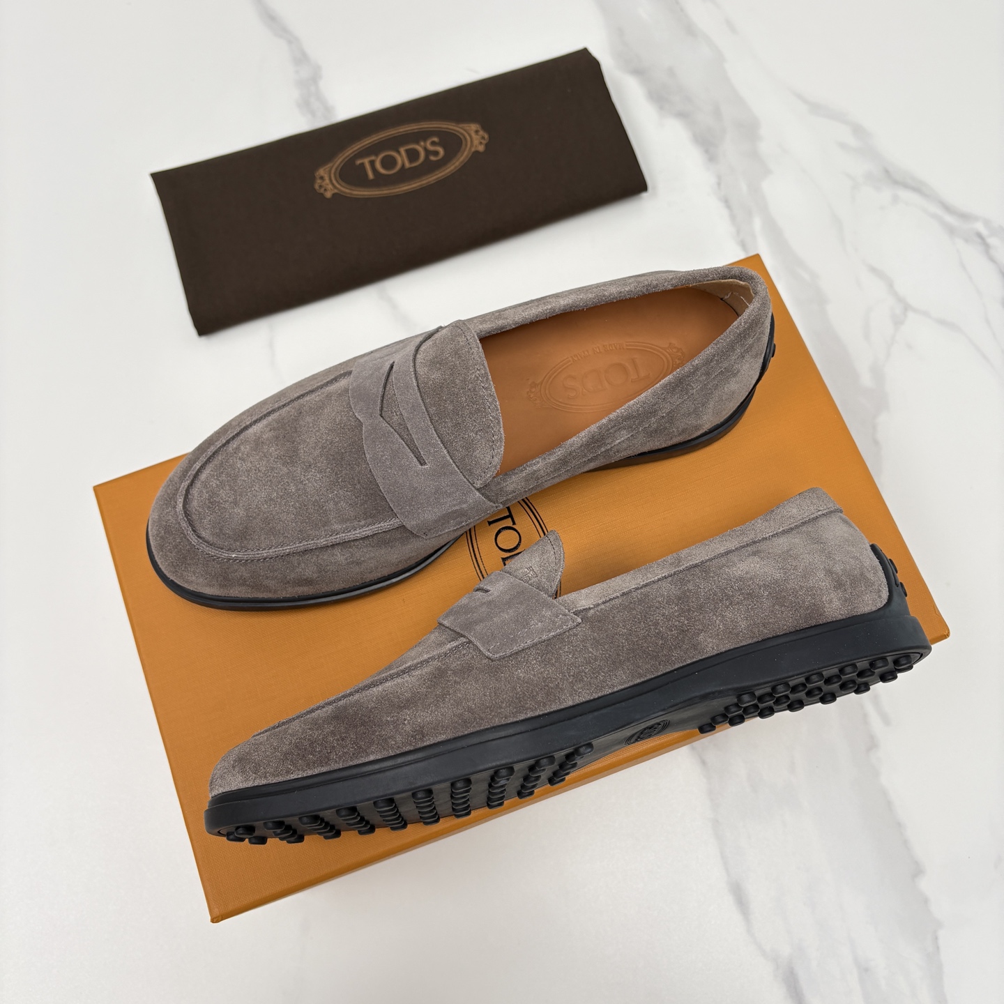 💋💍TOD*S 托德-斯 新品拉菲草（汤德森）OTV绒面皮革乐福鞋上🆕 官方 6,300 本款便鞋面料来