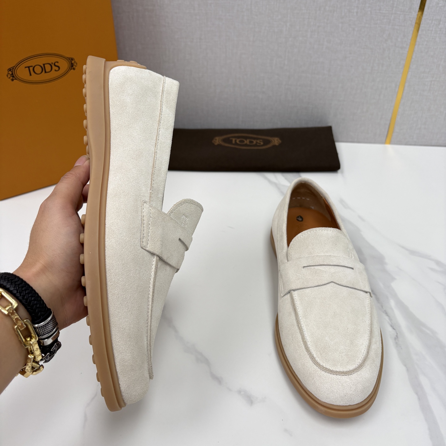 💋💍TOD*S 托德-斯 新品拉菲草（汤德森）OTV绒面皮革乐福鞋上🆕 官方 6,300 本款便鞋面料来